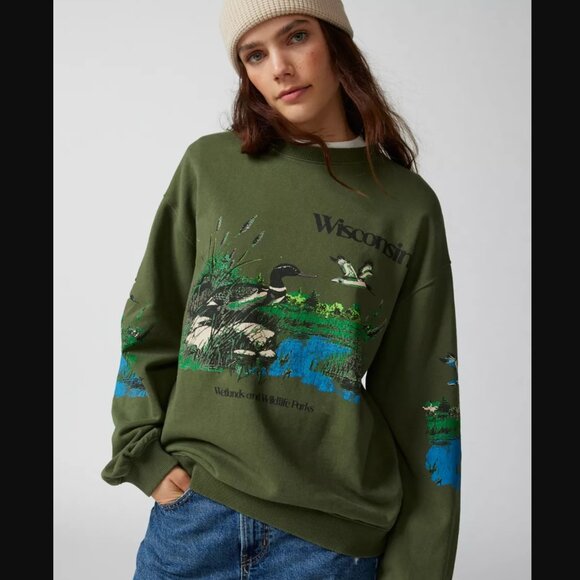 Urban Outfitters Tops - Wisconsin Wildlife Pullover Sweatshirt